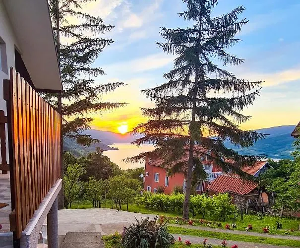 Kuljanin 아파트 돈지 밀라노바츠